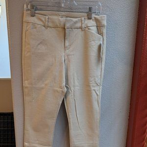 NWT Khaki Pixie Pants, Old Navy, Size 4